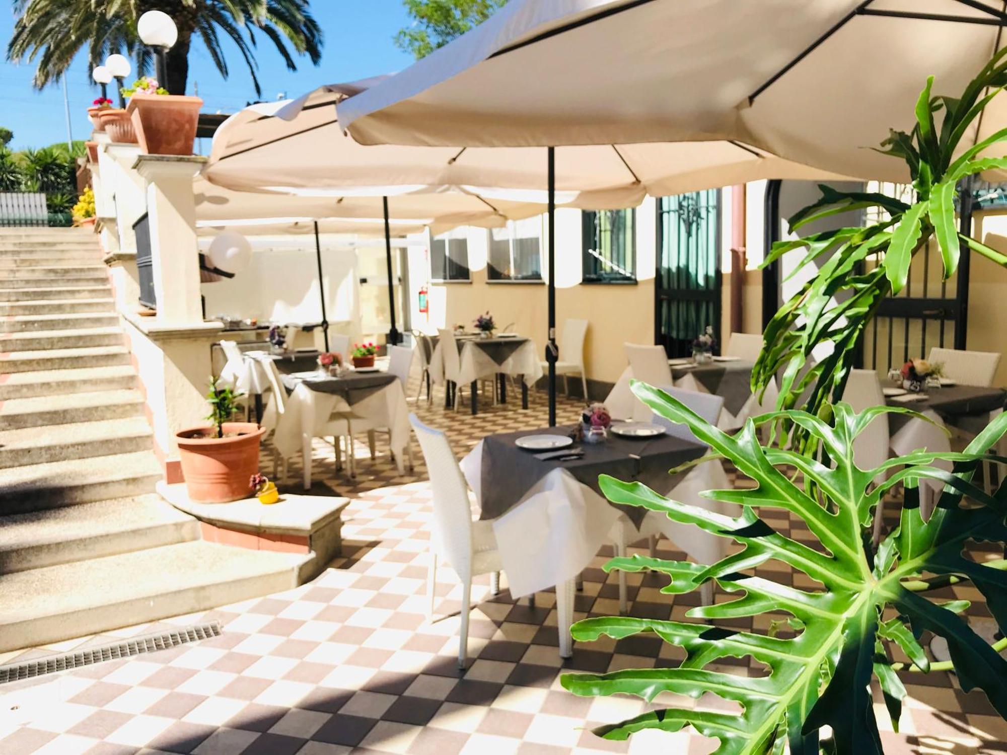 Villino Gregoraci Relais Bed & Breakfast Santa Marinella Exterior photo