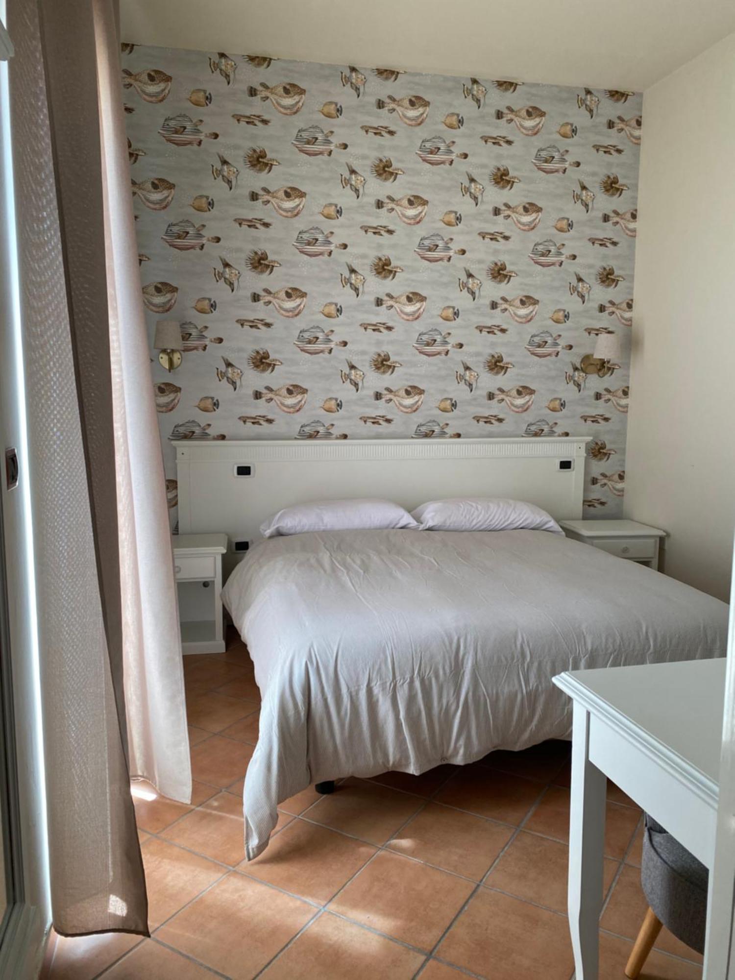 Villino Gregoraci Relais Bed & Breakfast Santa Marinella Exterior photo