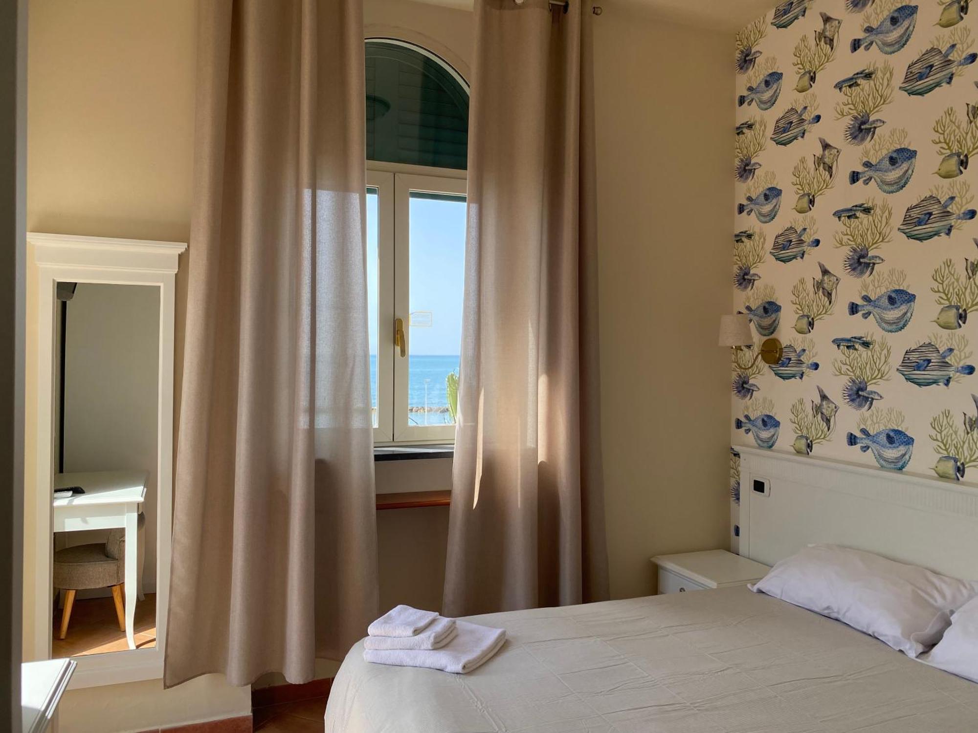 Villino Gregoraci Relais Bed & Breakfast Santa Marinella Exterior photo