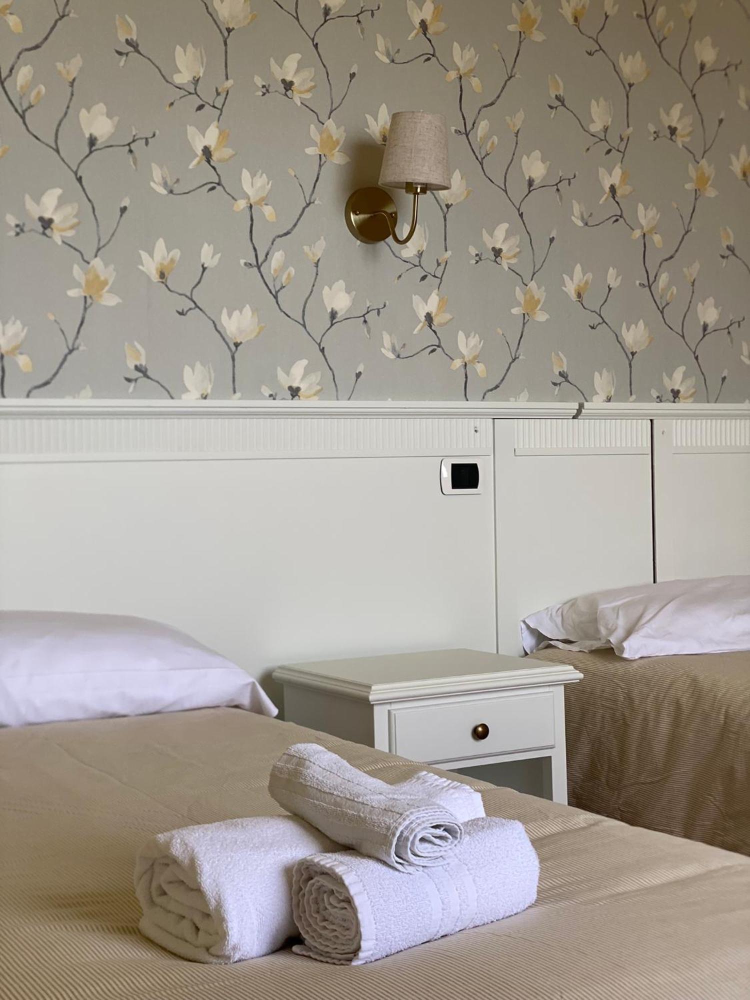 Villino Gregoraci Relais Bed & Breakfast Santa Marinella Exterior photo