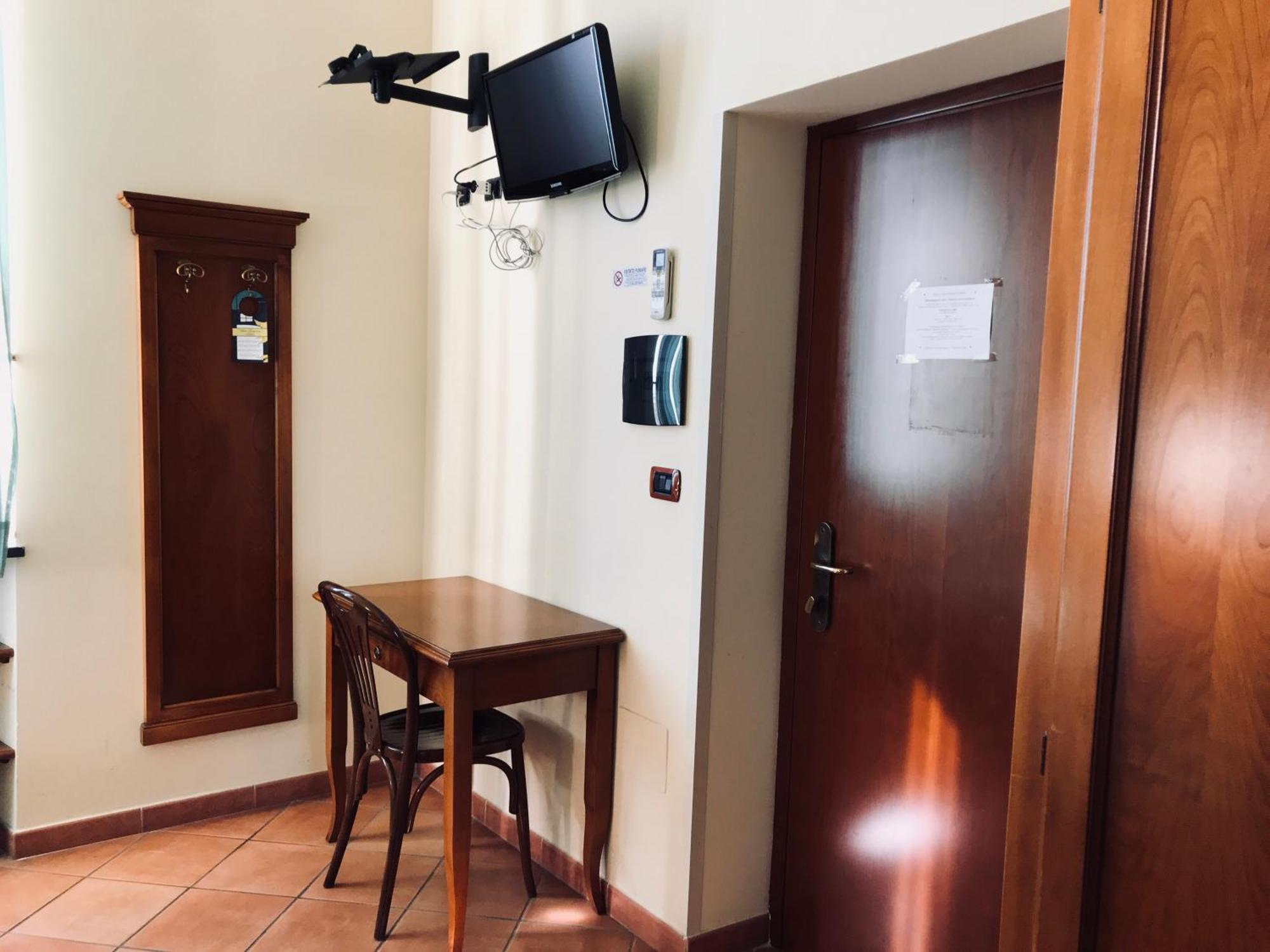 Villino Gregoraci Relais Bed & Breakfast Santa Marinella Exterior photo